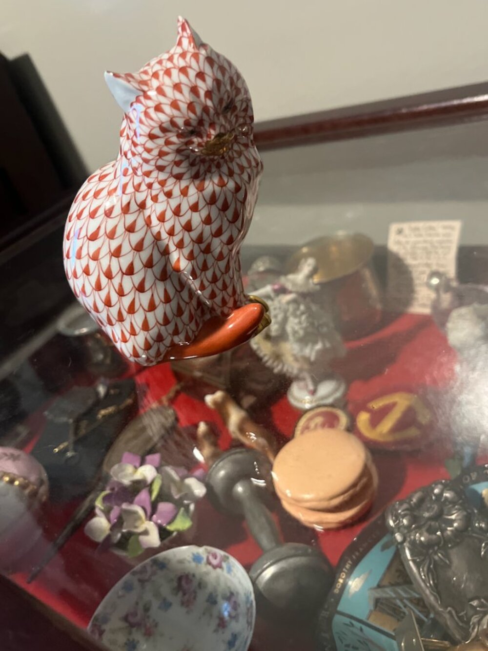 Herend Hungary Porcelain Cat Figurine – Rust Fishnet with Gold Accents